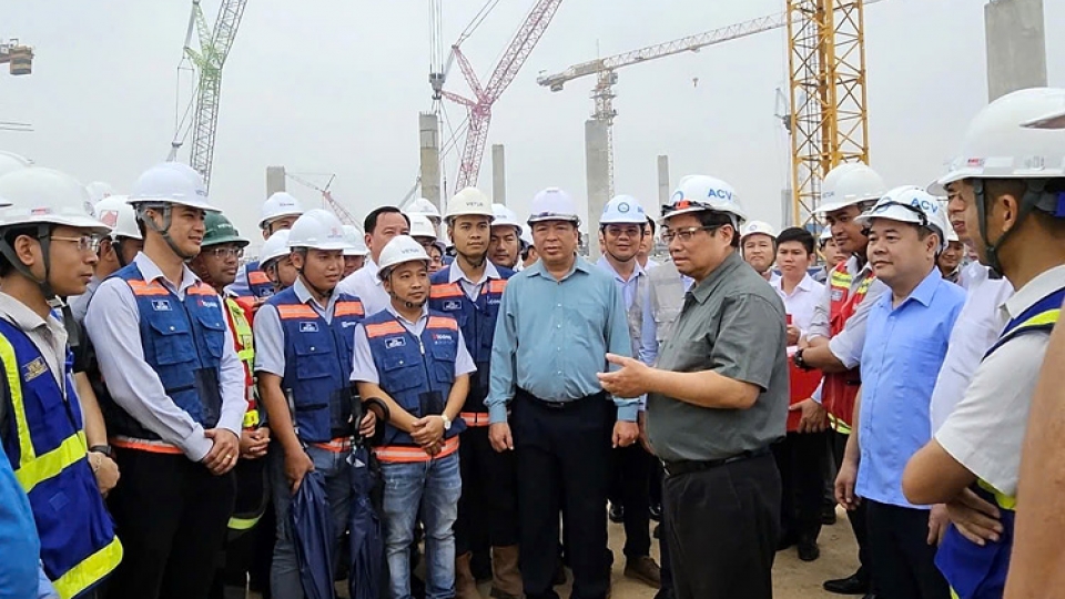 PM inspects Long Thanh International Airport project progress